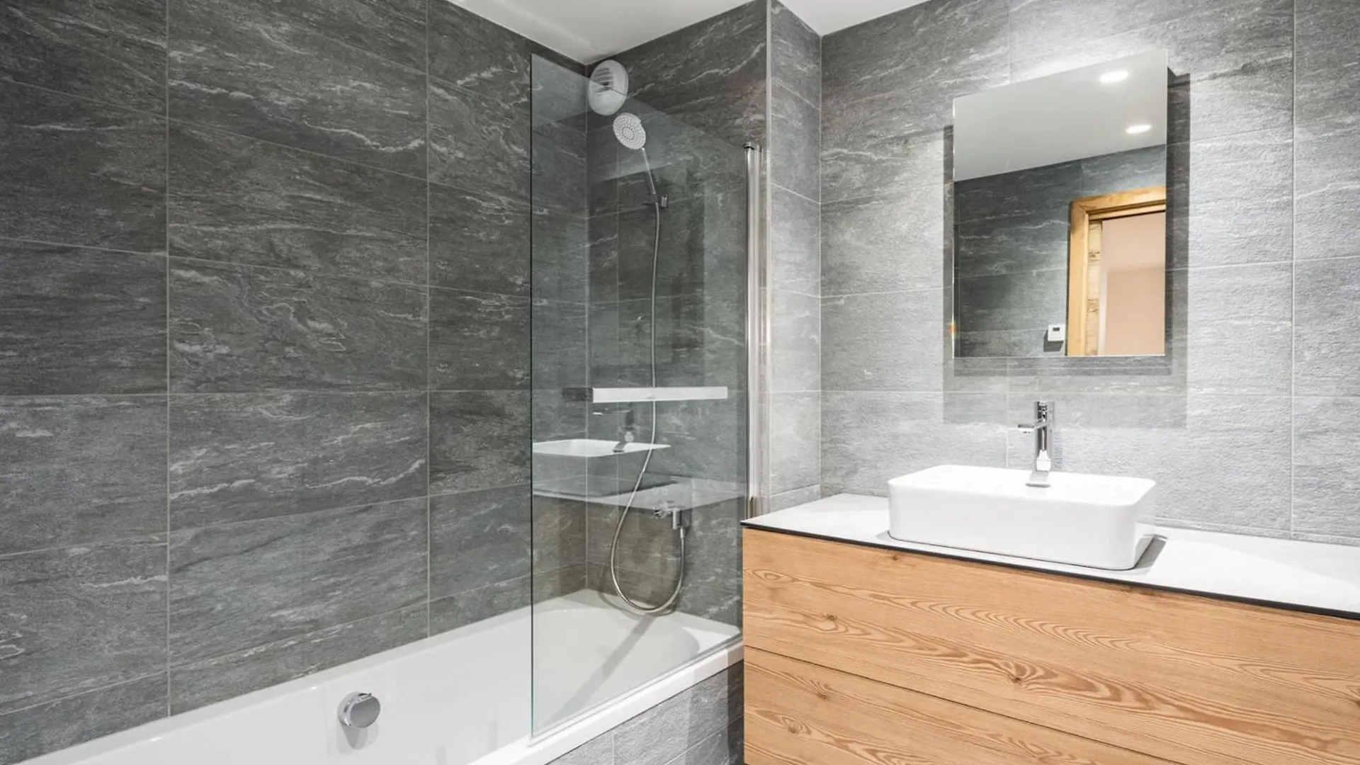 Apartment Appartement De Standing A Courchevel Village - 8 Pers, 87M², Parking, Casier A Ski - Fr-1-618-29